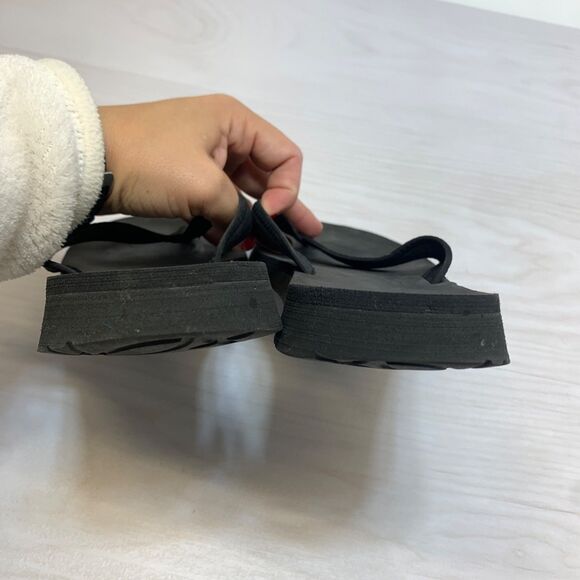 Nike Celso Black Women's Flip-Flop Sandals Size 9 - Picture 4 of 8